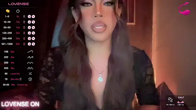 Snapshot of madam_agnes1 chatting on 10.31.25 madam agnes1 online show from 10.31.25