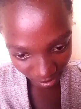 Snapshot of shape30 chatting on 12.14.24 shape30 online show from 12.14.24