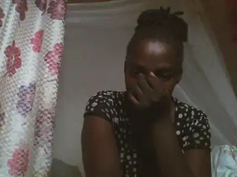 Snapshot of shape30 chatting on 02.02.25 shape30 online show from 02.02.25