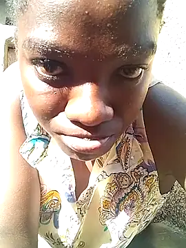 Snapshot of shape30 chatting on 02.10.25 shape30 online show from 02.10.25