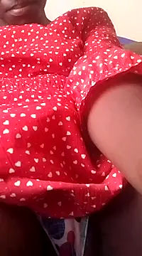 Snapshot of shape30 chatting on 02.14.25 shape30 online show from 02.14.25