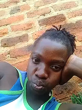 Snapshot of shape30 chatting on 02.15.25 shape30 online show from 02.15.25