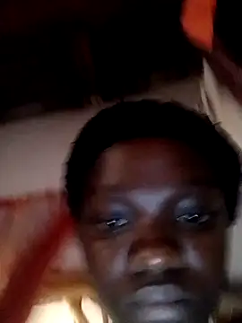 Snapshot of shape30 chatting on 02.23.25 shape30 online show from 02.23.25