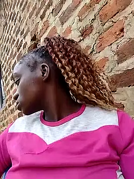 Snapshot of shape30 chatting on 02.20.26 shape30 online show from 02.20.26