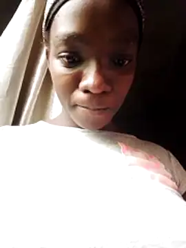 Snapshot of shape30 chatting on 02.21.26 shape30 online show from 02.21.26