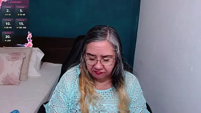 scaelettdubois online show from 09.21.25