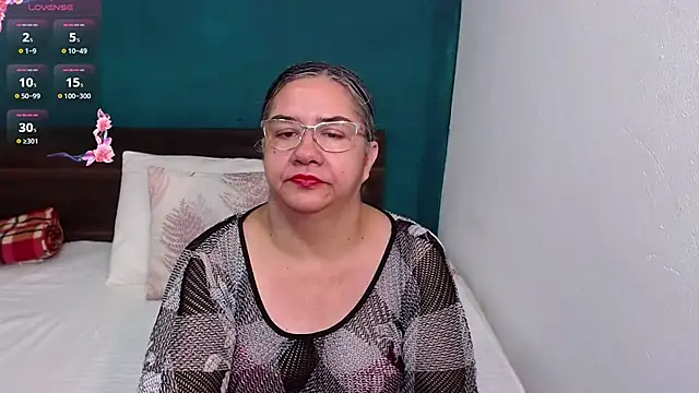 scaelettdubois online show from 10.02.25