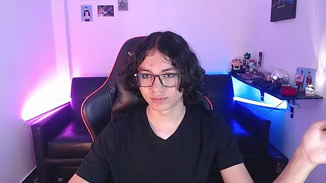 Snapshot of malik_harrison__ chatting on 12.04.24 malik harrison   online show from 12.04.24