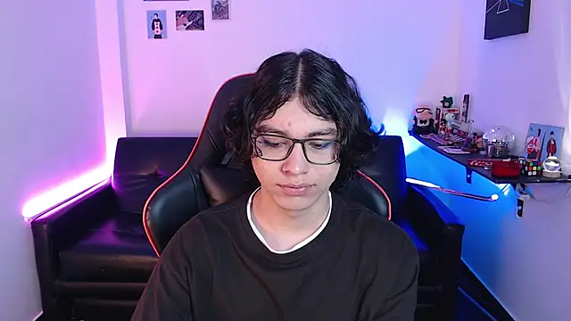 Snapshot of malik_harrison__ chatting on 12.13.24 malik harrison   online show from 12.13.24