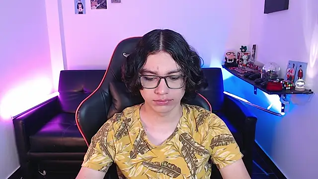 Snapshot of malik_harrison__ chatting on 12.17.24 malik harrison   online show from 12.17.24