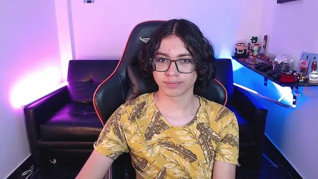 Snapshot of malik_harrison__ chatting on 12.17.24 malik harrison   online show from 12.17.24