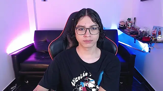 Snapshot of malik_harrison__ chatting on 12.18.24 malik harrison   online show from 12.18.24