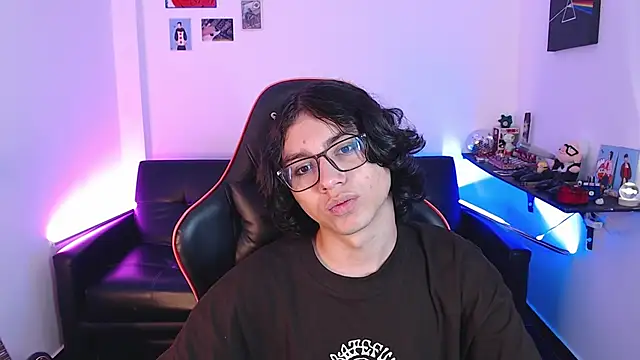 Snapshot of malik_harrison__ chatting on 01.01.25 malik harrison   online show from 01.01.25