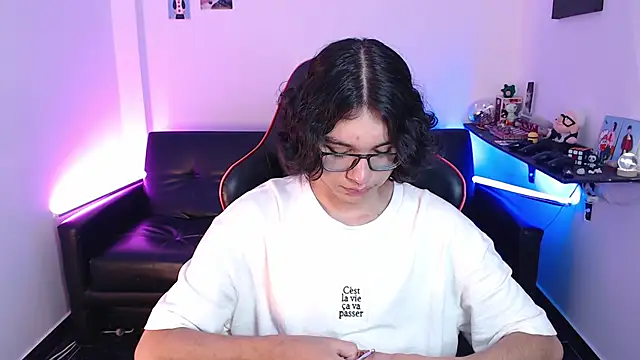 Snapshot of malik_harrison__ chatting on 01.10.25 malik harrison   online show from 01.10.25