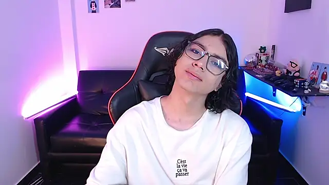 Snapshot of malik_harrison__ chatting on 01.20.25 malik harrison   online show from 01.20.25