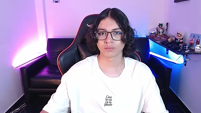 Snapshot of malik_harrison__ chatting on 01.20.25 malik harrison   online show from 01.20.25