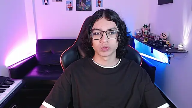 Snapshot of malik_harrison__ chatting on 02.13.25 malik harrison   online show from 02.13.25