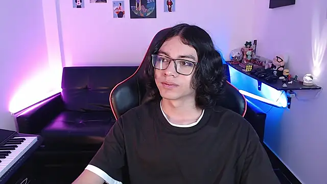 Snapshot of malik_harrison__ chatting on 02.13.25 malik harrison   online show from 02.13.25