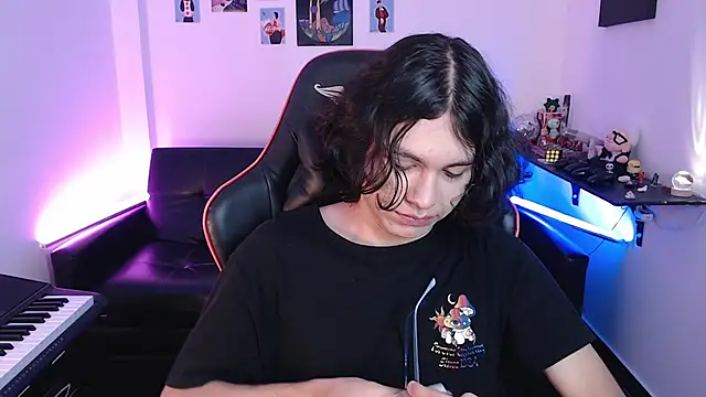 Snapshot of malik_harrison__ chatting on 02.15.25 malik harrison   online show from 02.15.25