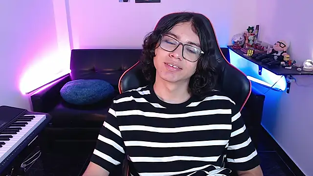 Snapshot of malik_harrison__ chatting on 02.20.25 malik harrison   online show from 02.20.25