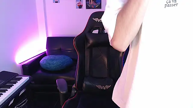 Snapshot of malik_harrison__ chatting on 02.27.25 malik harrison   online show from 02.27.25