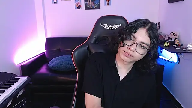 Snapshot of malik_harrison__ chatting on 02.28.25 malik harrison   online show from 02.28.25