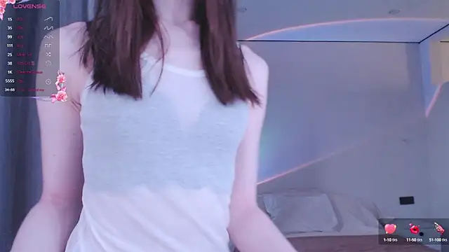 Snapshot of _luna_022 chatting on 12.28.24 luna 022 online show from 12.28.24