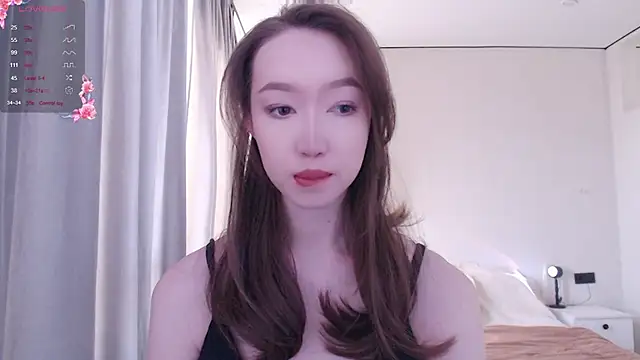 Snapshot of _luna_022 chatting on 01.11.25 luna 022 online show from 01.11.25