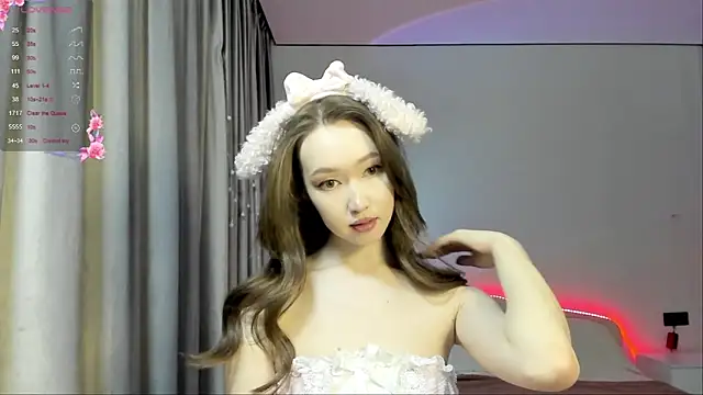 Snapshot of _luna_022 chatting on 02.14.25 luna 022 online show from 02.14.25