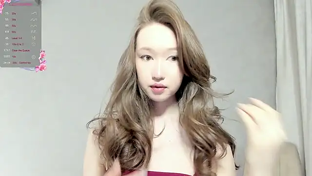 Snapshot of _luna_022 chatting on 03.21.25 luna 022 online show from 03.21.25