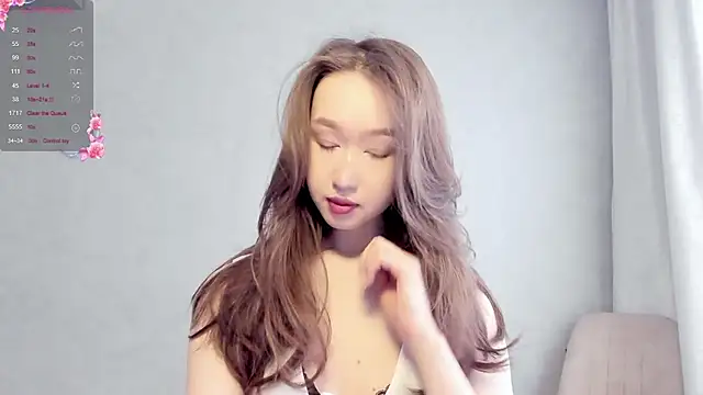 Snapshot of _luna_022 chatting on 03.22.25 luna 022 online show from 03.22.25