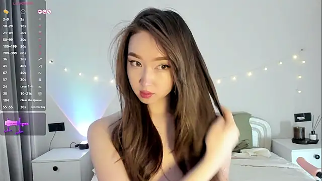 Snapshot of _luna_022 chatting on 09.15.25 luna 022 online show from 09.15.25