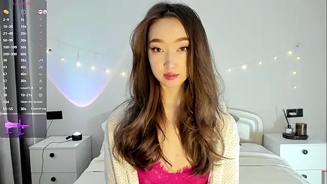 Snapshot of _luna_022 chatting on 09.19.25 luna 022 online show from 09.19.25