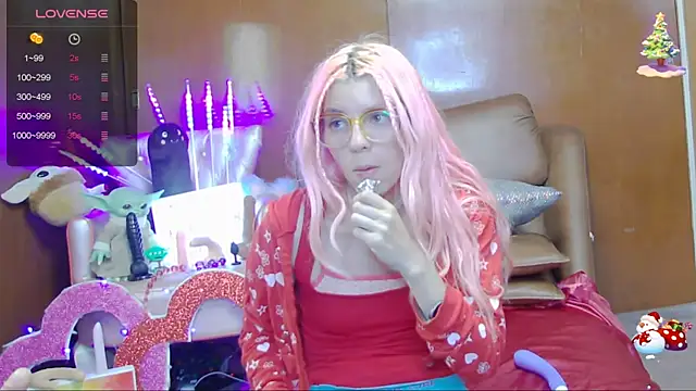 Skinygirl online show from 01.26.25