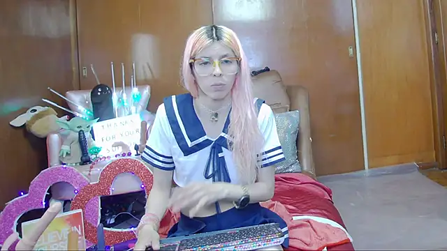 Skinygirl online show from 03.13.25