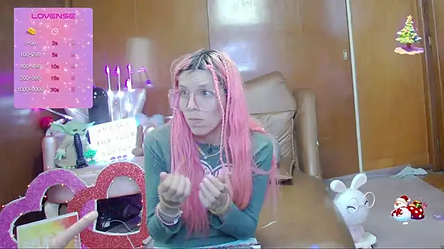 Skinygirl online show from 09.25.25