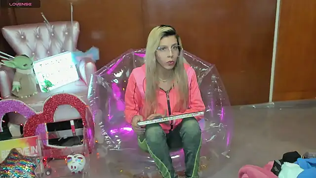 Skinygirl online show from 03.05.26