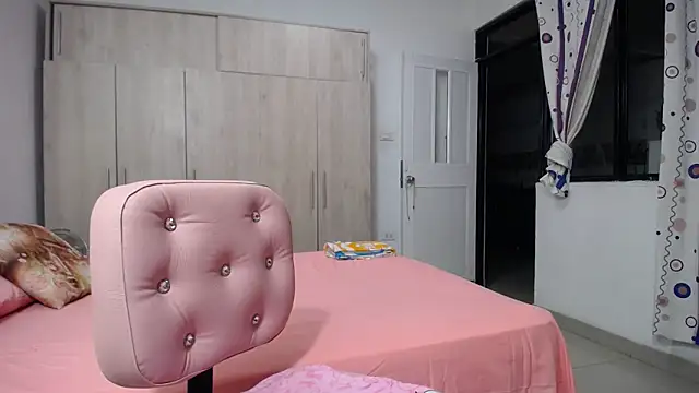 agatfox online show from 02.15.26