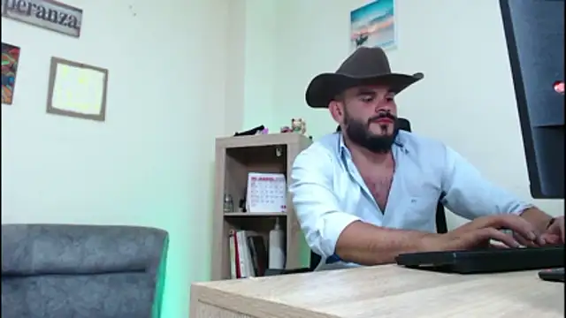 Snapshot of cowboyht chatting on 05.04.26 cowboyht online show from 05.04.26