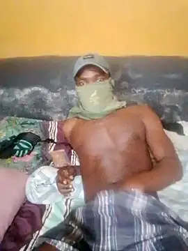 Snapshot of LULE37587001 chatting on 11.11.25 LULE37587001 online show from 11.11.25