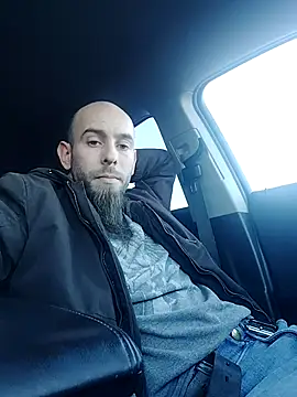 Snapshot of JohnnyFaster chatting on 12.21.25 JohnnyFaster online show from 12.21.25