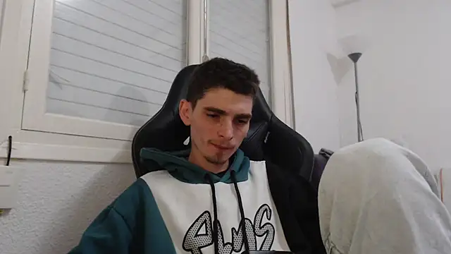 Snapshot of OnlySolovicio chatting on 11.03.25 OnlySolovicio online show from 11.03.25