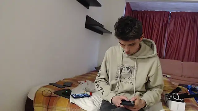 Snapshot of OnlySolovicio chatting on 03.27.26 OnlySolovicio online show from 03.27.26