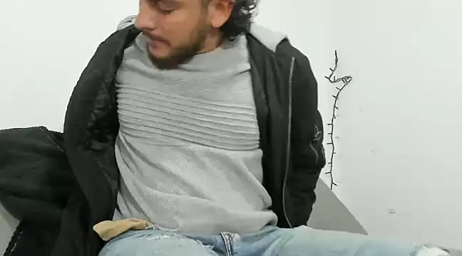 tuyo1995 online show from 02.13.25