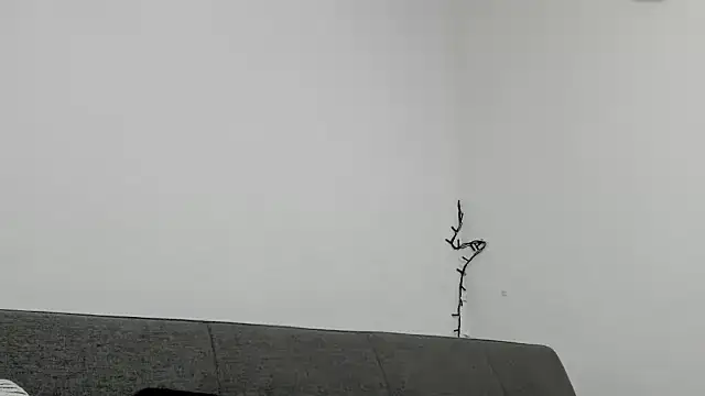 tuyo1995 online show from 02.18.25