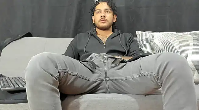 tuyo1995 online show from 03.18.25