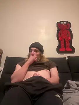 Snapshot of trippyski chatting on 01.03.25 trippyski online show from 01.03.25