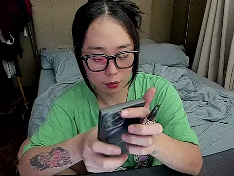 MissAyaCollins online show from 04.16.26