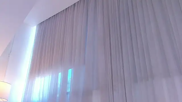 Emma Torres   online show from 07.10.26