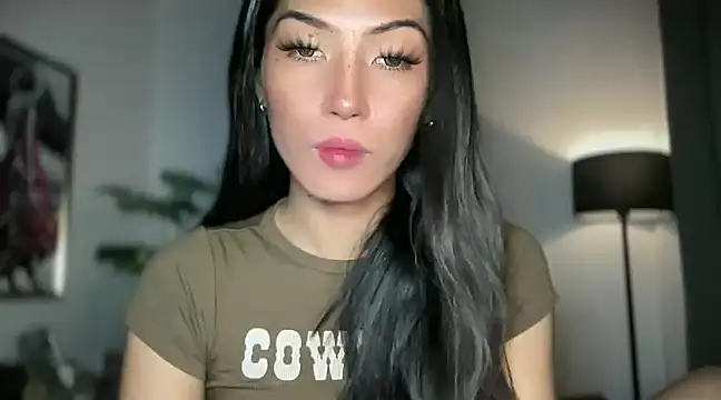 Bella Gordon online show from 02.23.25